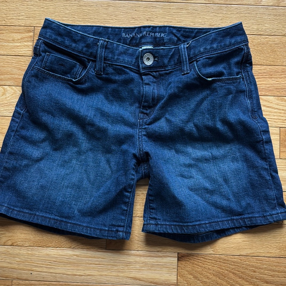 Banana Republic Shorts size 27